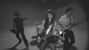 halestorm b&w perrfomance
